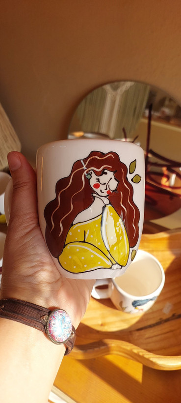 خرید آنلاین ماگ فانتزی دخترانه طرح آغوش بی کلام با بهترین قیمت | ارسال فوری