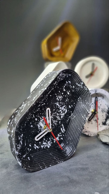 خرید آنلاین ساعت سنگ مصنوعی دفرمه دست ساز ماربل شیت زمینه مشکی با بهترین قیمت | ارسال فوری