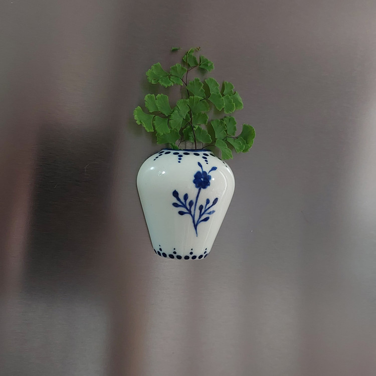 مگنت یخچالی مدل گلدون کوزه ای سرامیکی